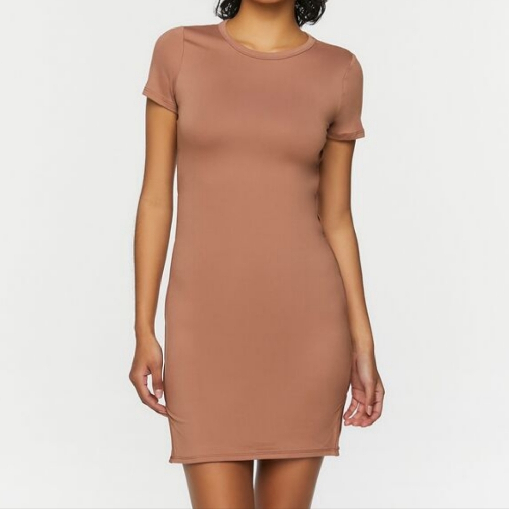 New. Classic Tan Short Sleeve Dress